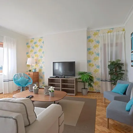 Apolonia 8d By Interhome Lisbon